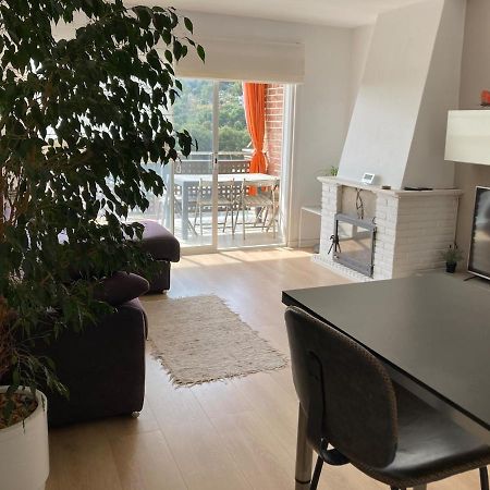 Apartamento Con Vistas Al Mar Castelldefels Luaran gambar