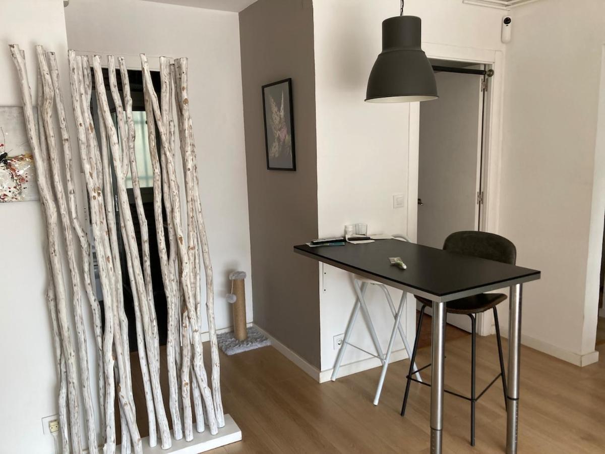 Apartamento Con Vistas Al Mar Castelldefels Luaran gambar